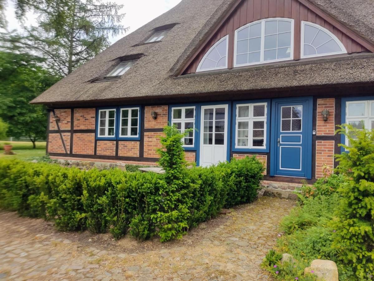 Chalet Forsthof Everstorf - Kleine Wohnung Гревесмюлен Экстерьер фото